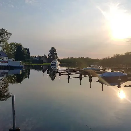 Gemuetliche Idylle Am Seddinsee Lägenhet